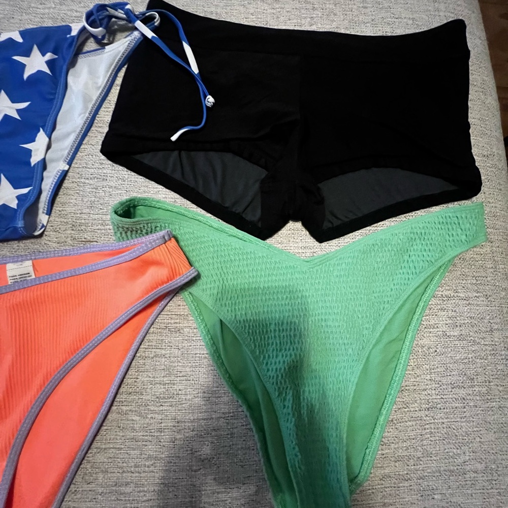 LOT of swim bottoms size LARGE - Picture 2 of 8